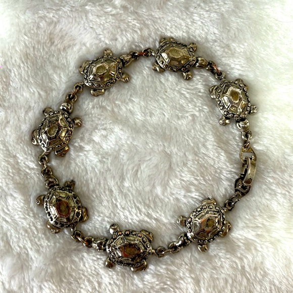 Vintage Sterling silver 7 turtle bracelet. Signed: SJ - Picture 1 of 7